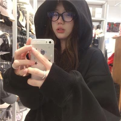 鲁卜哈利沙漠：非洲的女人